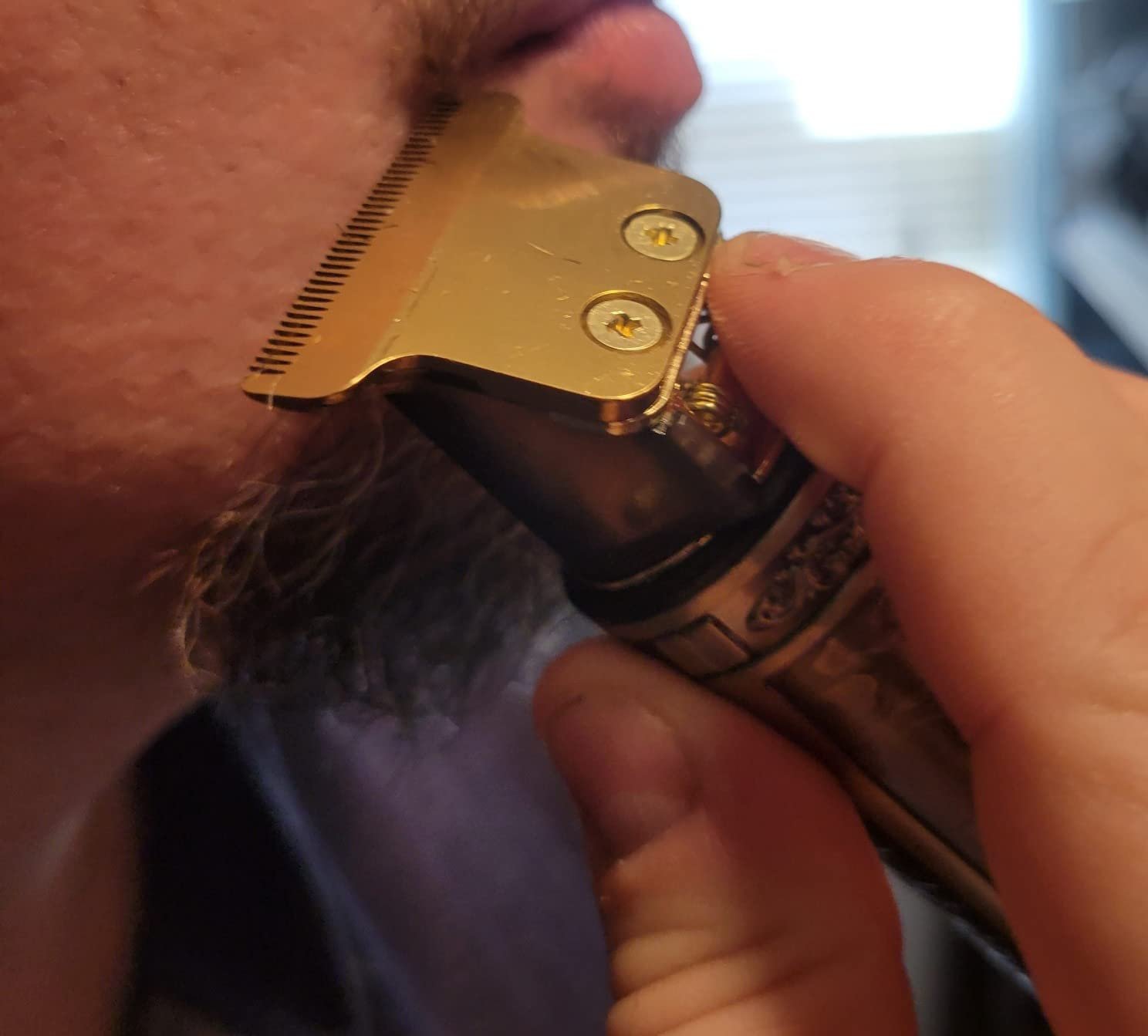 Cliente usando BudaShaver Pro