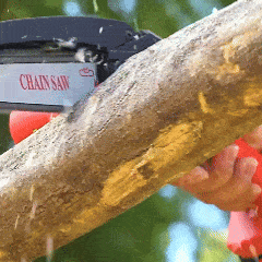 ProCut Elite a cortar um tronco